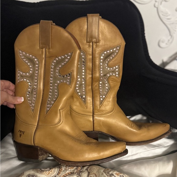 Frye Daisy Duke pink sequin cowgirl boots - Picture 2 of 9